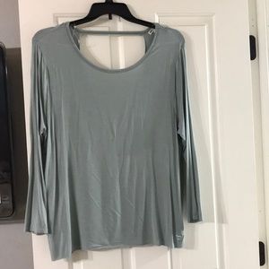 NWOT PINK V.S.  super soft Medium toP